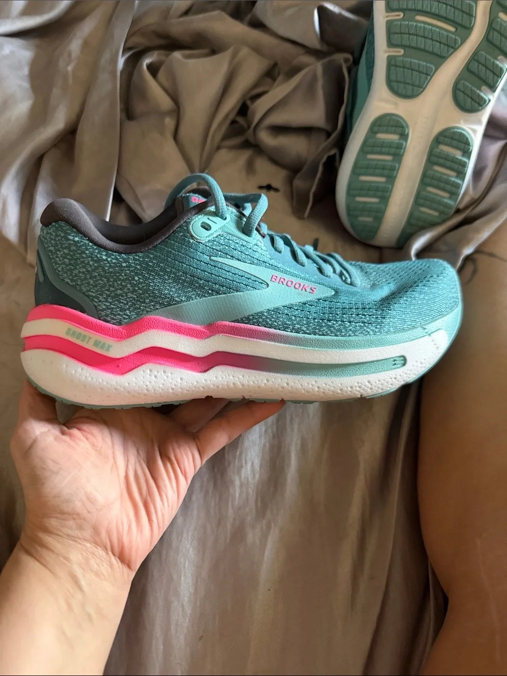 Brooks Women's Teal Running Sneakers with Pink Accents
